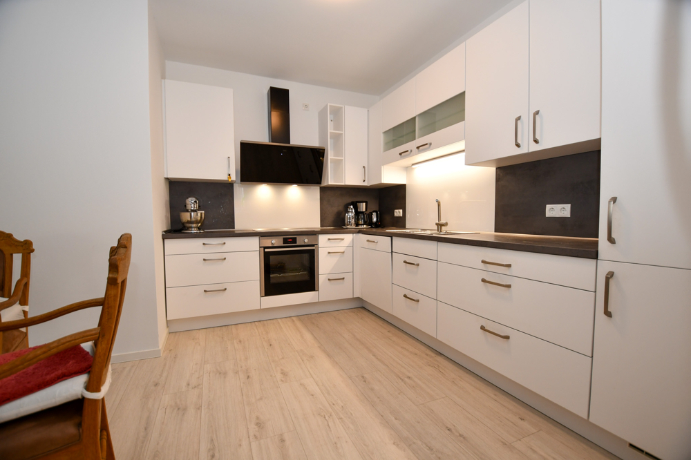 Wohlfühlen im Herzen von Friesoythe - Moderne Wohnung mit Balkon, Einbauküche und PKW-Stellplatz - Photo 3