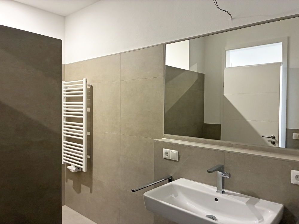 Erstbezug! - Schicke 2-Zimmer-Oberwohnung mit Balkon - Foto 3