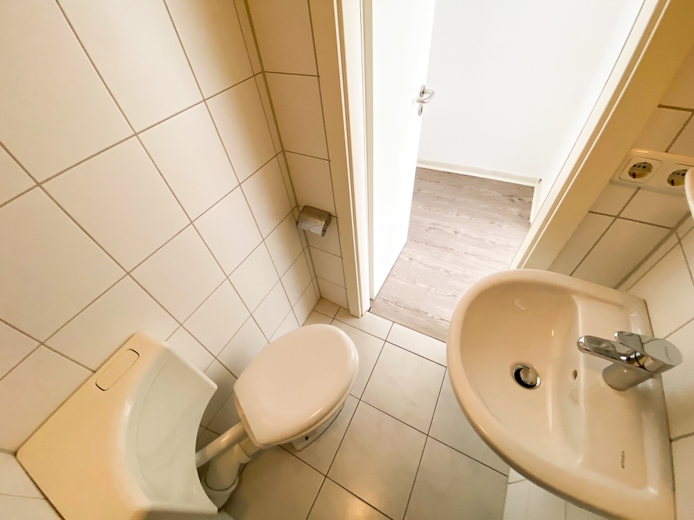 Smart wohnen in Bant: Ideal für Studenten, Azubis & Soldaten - Miniwohnung mit Duschbad & Kochzeile - Photo 5