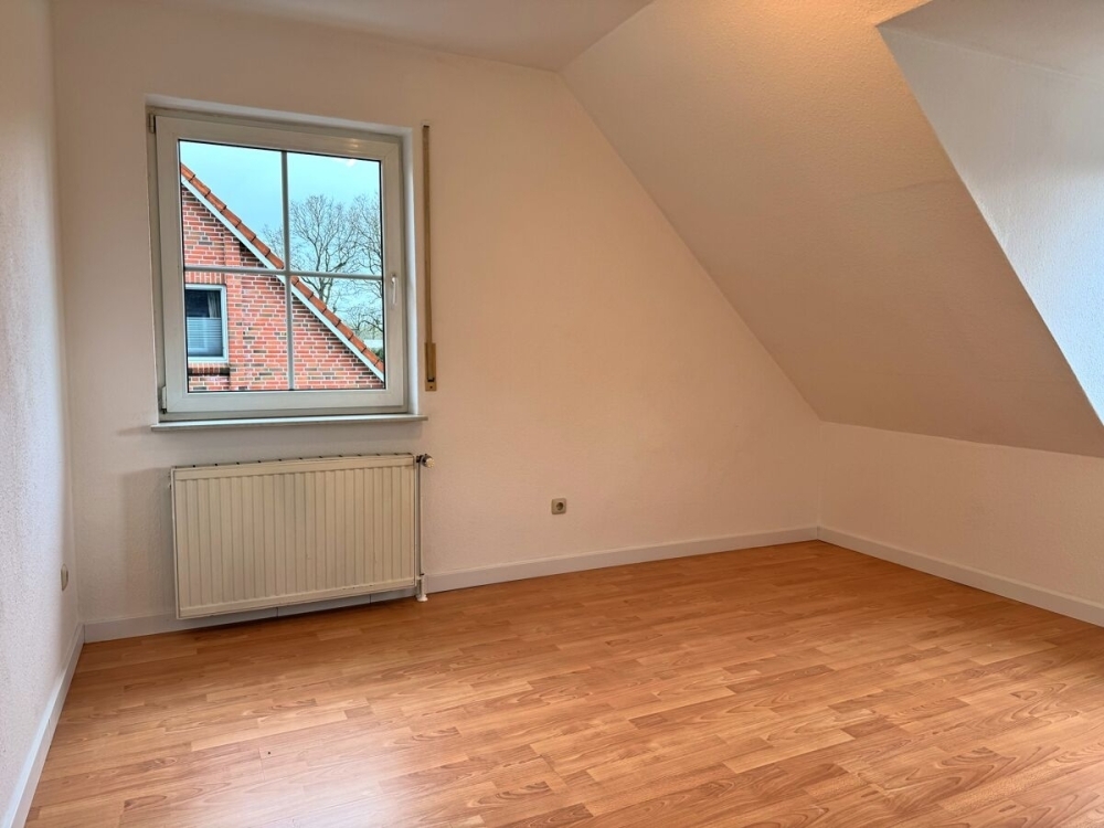 Renovierte DHH mit überdachter Terrasse, Garten & Garage in zentraler Lage von Ostgroßefehn - Foto 4