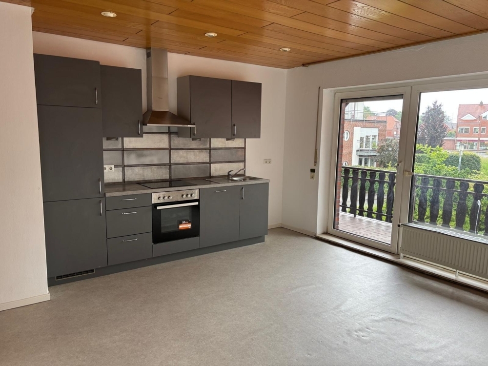 Oberwohnung mit Balkon am Obenende in zentraler Lage - Photo 2