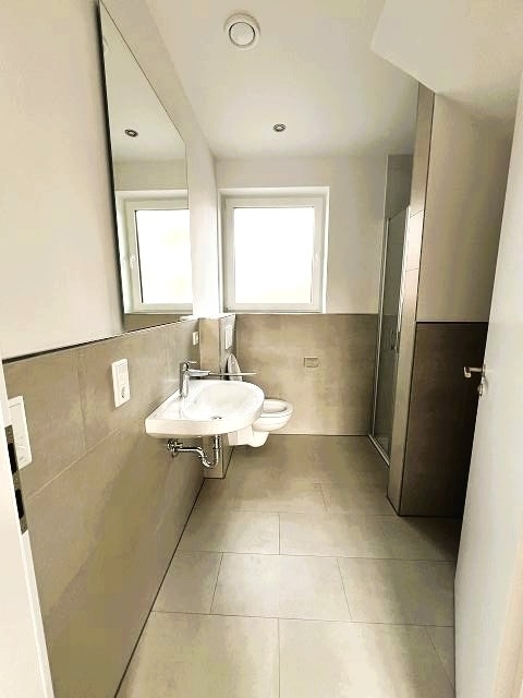 Top Single Wohnung (Haushälfte) in Loga mit dem Julianenpark vor der Haustür. Erstbezug nach Kernsanierung. - Foto 5