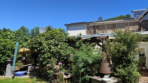 Rückseite im Sommer