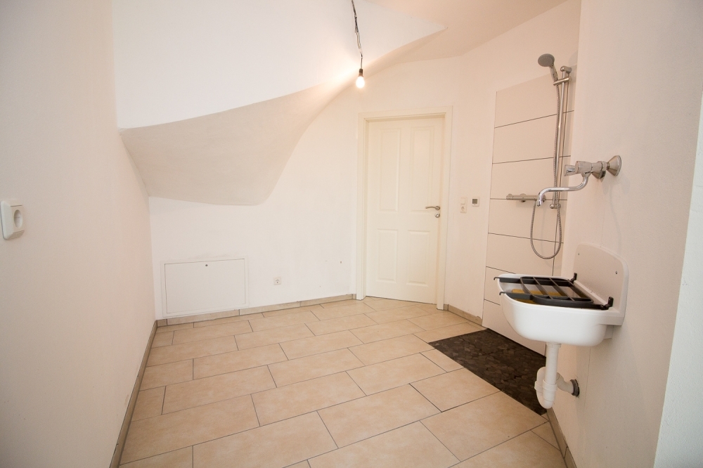 Ein Familiendomizil der besonderen Art - moderne Doppelhaushälfte mit großem Garten in bester Lage - Photo 2