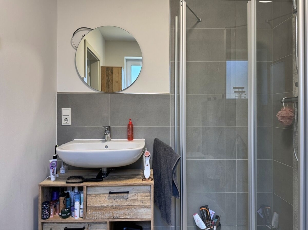 Ideal zum Wohlfühlen: Neuwertige Maisonettewohnung mit EBK & Dachterrasse in Wiesmoor - Foto 5