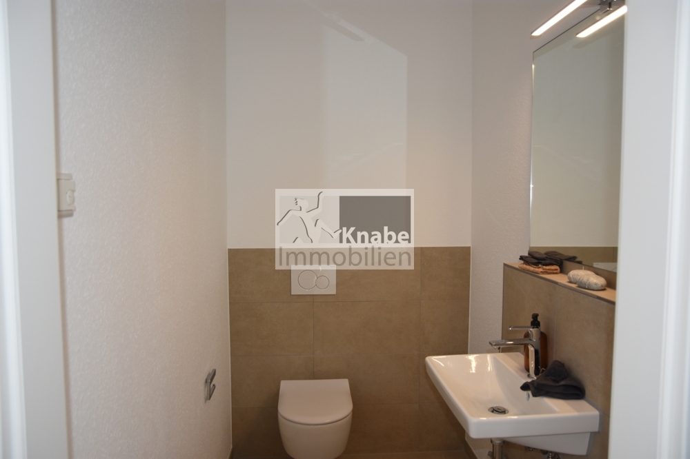 Neubau-Highlight mit Südterrasse, Gartenstück & eigenem Eingang! - Photo 3