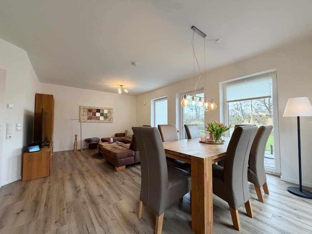 Zentral in Esens: Energieeffiziente Doppelhaushälfte zur Miete - Photo 2