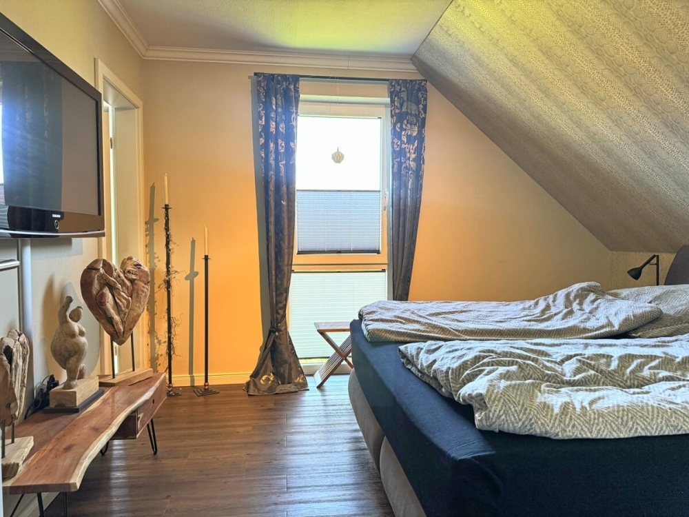 Extravagantes Wohnhaus mit Einbauküche & Doppelcarport in ruhiger Sackgassenendlage - Photo 5