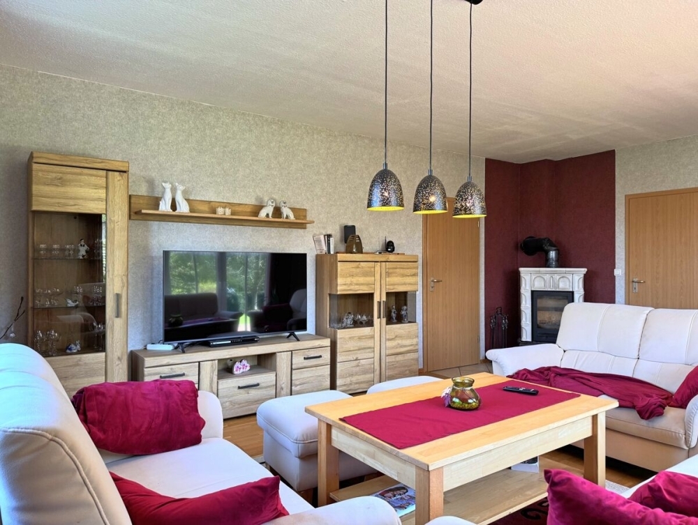 Urlaubsfeeling inklusive: Wohnhaus mit Einbauküche, Garten & Garage am Großsander Badesee - Photo 1