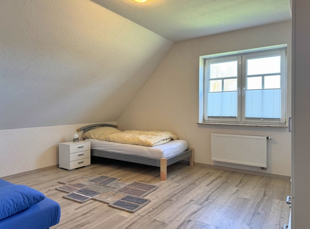 Urlaubsfeeling inklusive: Wohnhaus mit Einbauküche, Garten & Garage am Großsander Badesee - Photo 5