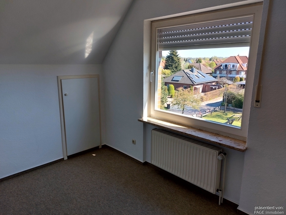 Superschöne 3-Zimmer-Dachgeschosswohnung in Varel-Obenstrohe - Foto 3