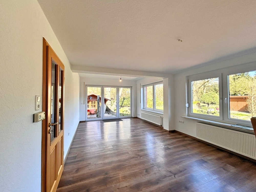 6725 - Ihr neues Zuhause: 5 Zimmer, viel Platz und ein Garten zum Verlieben - Foto 1