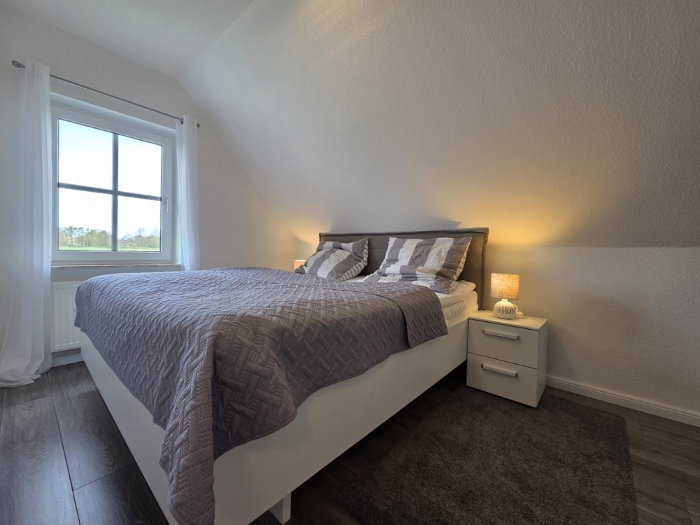 Direkt am Wasser & nahe der Nordseeküste! Gepflegte Maisonette-Wohnung! - Photo 4