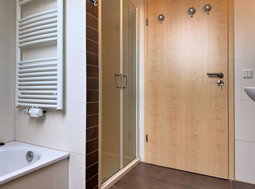 Attraktive Dachgeschosswohnung mit Einbauküche in Toplage von Wiesmoor - Foto 2