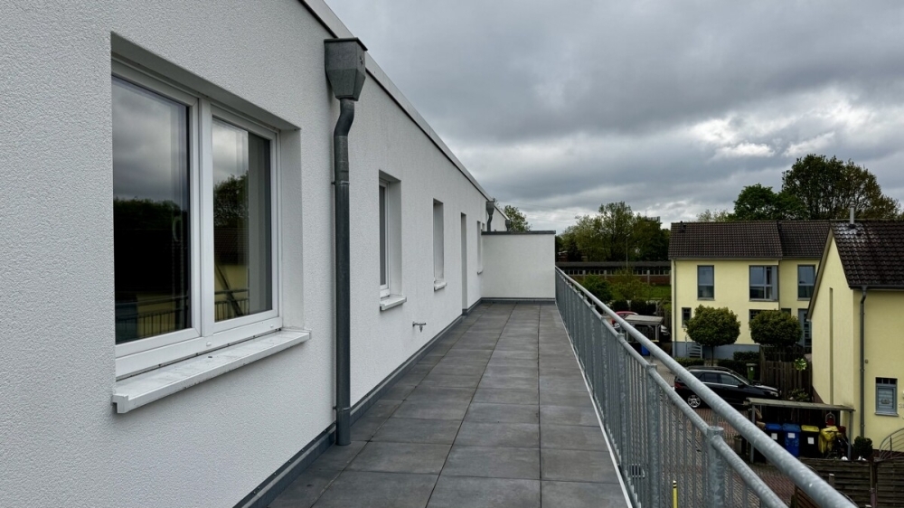 Großzügige 3-Zimmer-Wohnung mit Einbauküche und Dachterrasse in Osternburg - Foto 3
