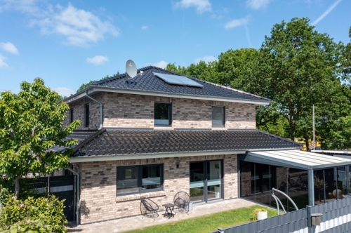 Südliche Ansicht / Sommergarten
