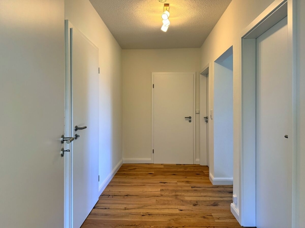 Liebevoll sanierte Oberwohnung mit hochwertiger Einbauküche in Friedeburg - Foto 5