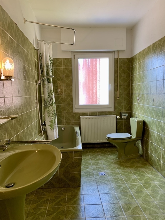 Zentrale 2- Zimmer-Wohnung im 1. OG ab sofort frei! - Foto 2