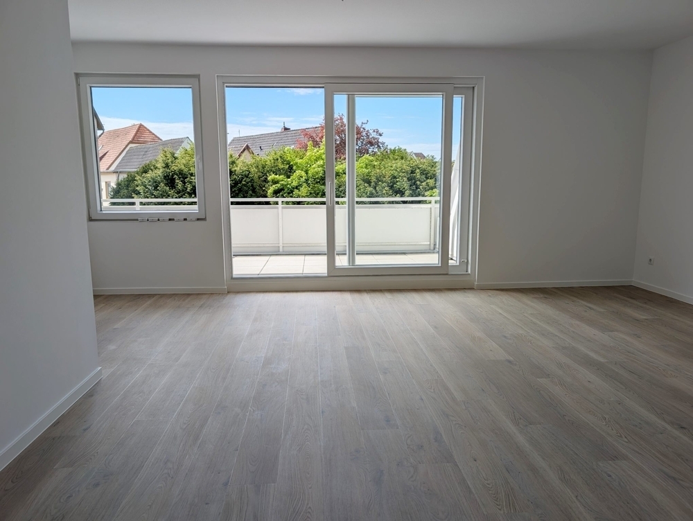 Moderne 4-Zimmer-Wohnung mit großem Balkon! Bezugsfrei ab 01.09.2026! - Photo 1