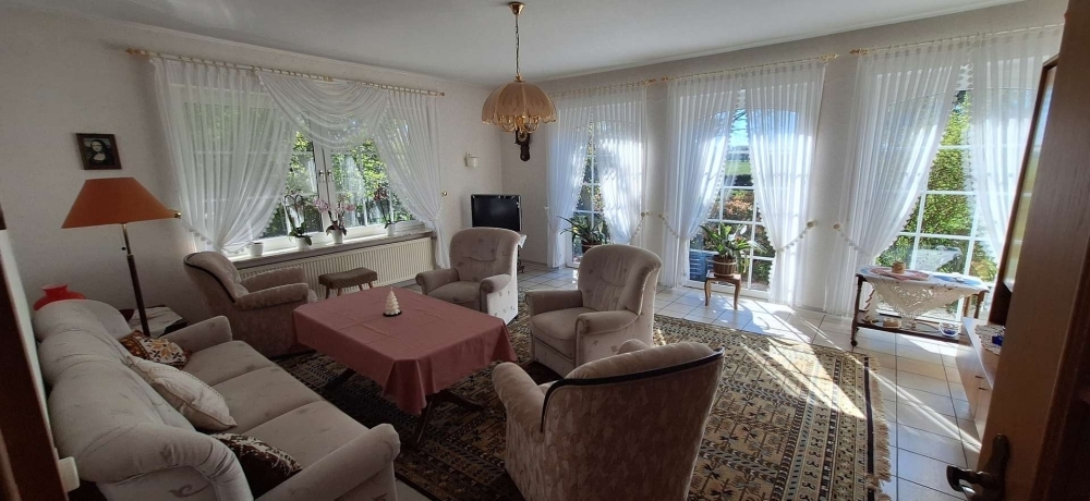 Ihr neues Zuhause im Grünen: Viel Platz, Komfort und flexible Wohnbereiche - Photo 2