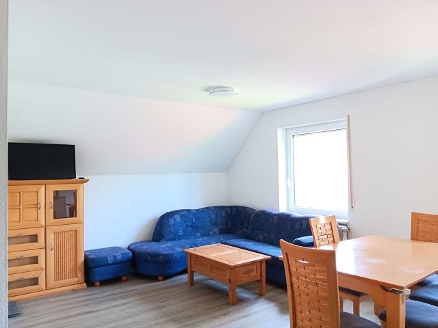 Bezugsfreie 3-ZimmerObergeschosswohnung mit Terrasse in Weener-Möhlenwarf - Photo 1