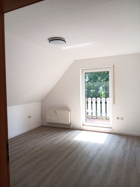 Bezugsfreie 3-ZimmerObergeschosswohnung mit Terrasse in Weener-Möhlenwarf - Photo 2