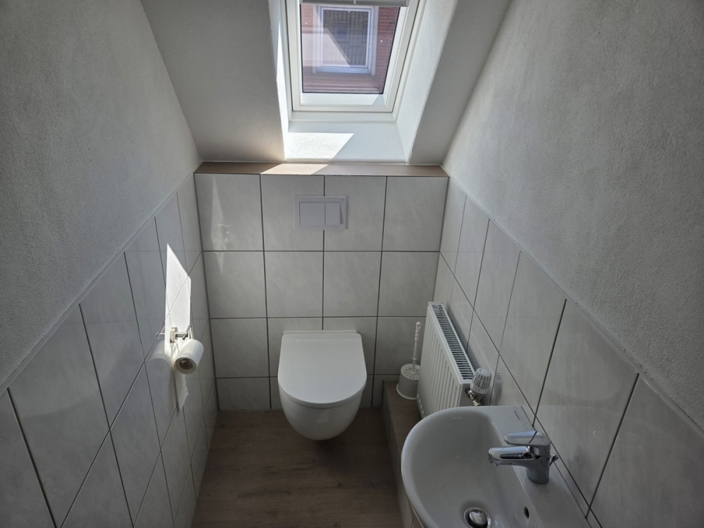 Erstbezug nach Sanierung – Einfamilienhaus in attraktiver Nordseenähe - Foto 4