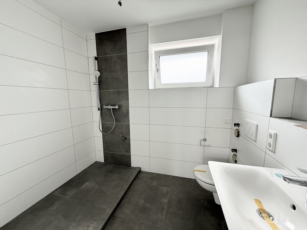 *** Erstbezug nach Kernsanierung: Schicke 3-Zimmerwohnung mit Balkon *** - Photo 1