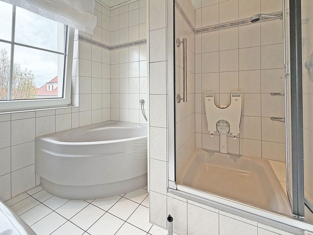 Lichtreiche 3-Zimmer-Wohnung mit Balkon und Garage zu vermieten - Photo 5