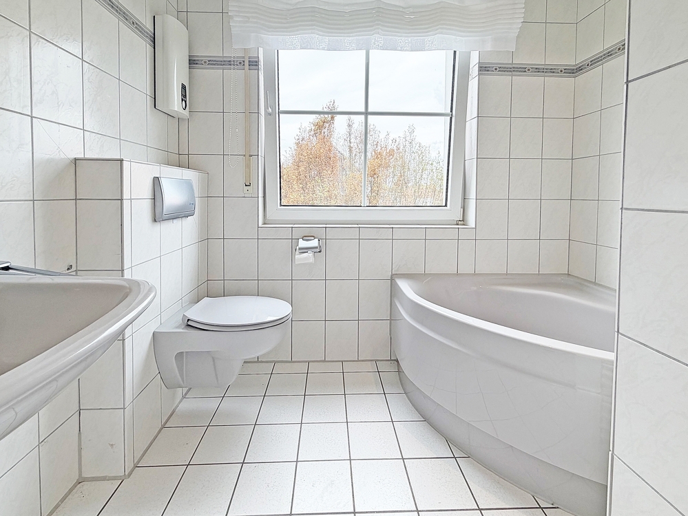 Lichtreiche 3-Zimmer-Wohnung mit Balkon und Garage zu vermieten - Photo 4