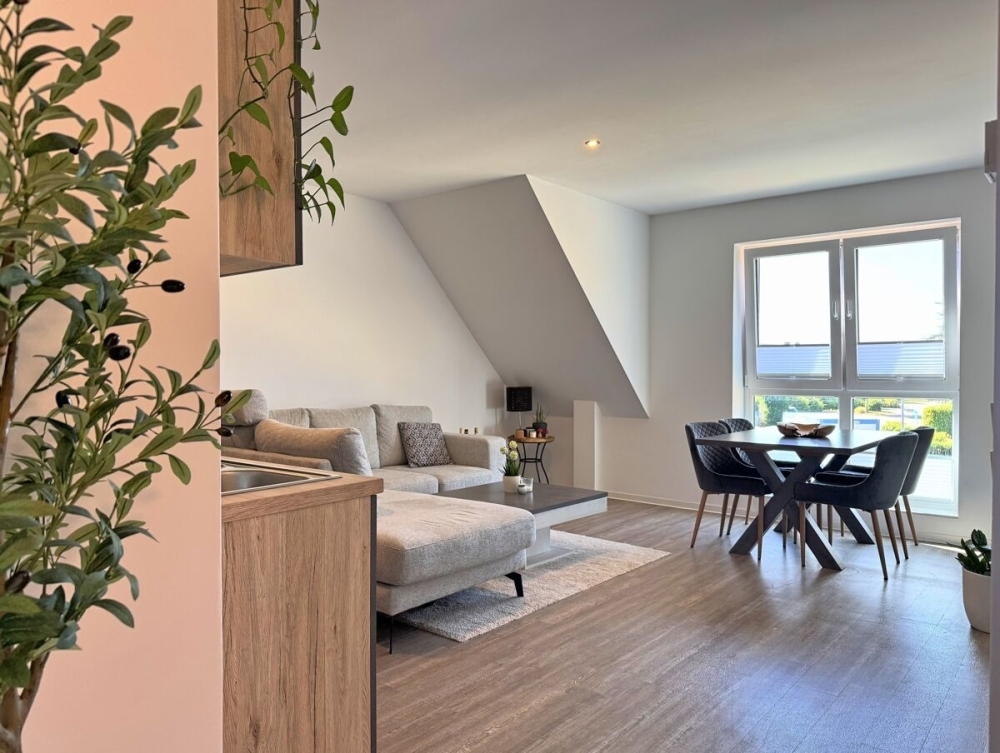 Neuwertige Singlewohnung mit Einbauküche in zentraler Lage der Blumenstadt Wiesmoor - Foto 2