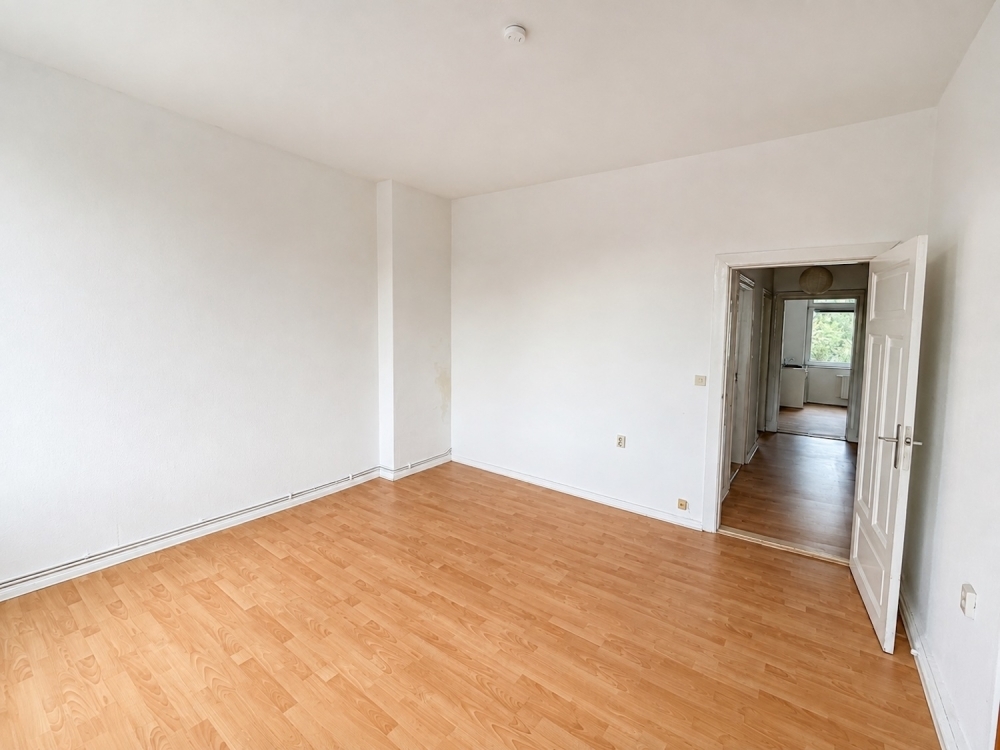 Gepflegtes Altbau-Refugium: 2-Zimmer-Wohnung mit optimaler Anbindung an City, Marine & Kliniken - Photo 1