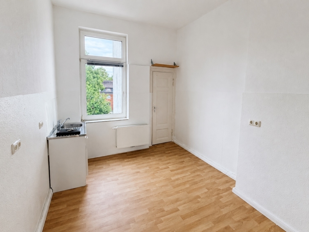 Gepflegtes Altbau-Refugium: 2-Zimmer-Wohnung mit optimaler Anbindung an City, Marine & Kliniken - Photo 3