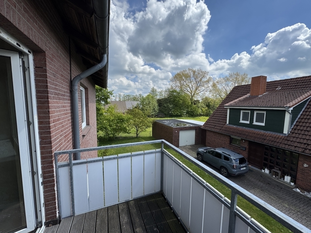 Modern sanierte 1-Zimmer-Wohnung mit Balkon, Einbauküche und Stellplatz in Jever-Rahrdum - Photo 4