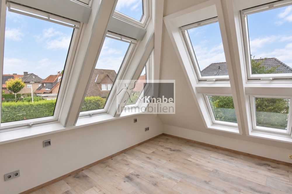 Großzügig. Lichtdurchflutet. Besonders. Dachgeschosswohnung mit Kamin! - Foto 5