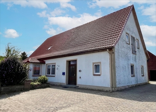 Straßenansicht - KI-optimiert