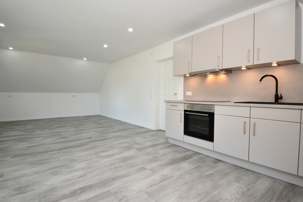 Großzügig Wohnen mit Dachterrasse - attraktive Dachgeschosswohnung mit Einbauküche in Gehlenberg - Foto 4