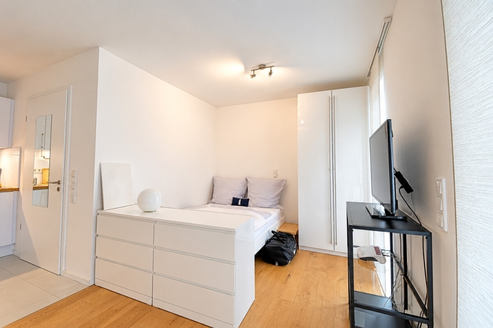 5963 - Jetzt sichern! Modernes Single-Appartement im 1. OG mit Einbauküche und Balkon! - Foto 2