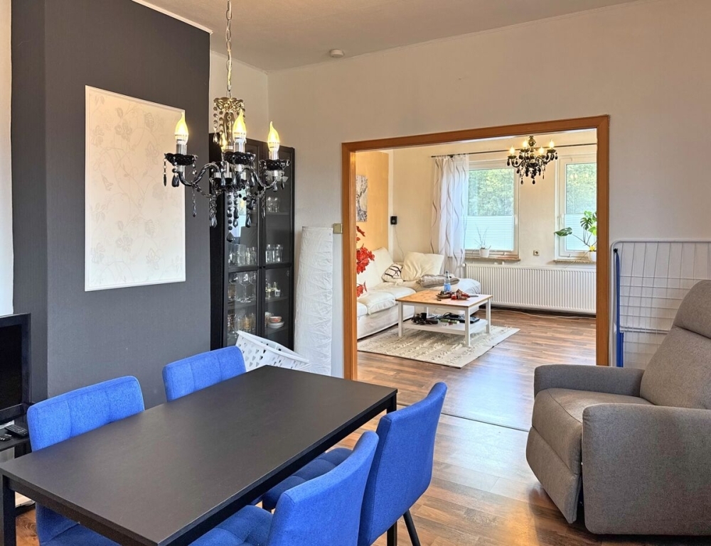 Großzügige Dachgeschosswohnung mit Einbauküche und Dachterrasse im Herzen von Wiesmoor - Foto 2