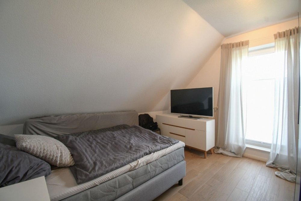 6099 - Gepflegte 2-Zimmer-Obergeschosswohnung mit Terrasse und Carport im Edewechter - Foto 3