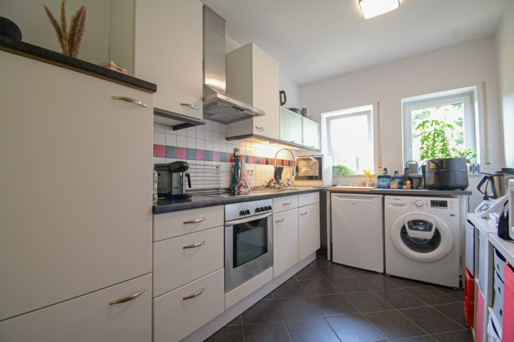 6099 - Gepflegte 2-Zimmer-Obergeschosswohnung mit Terrasse und Carport im Edewechter - Foto 4