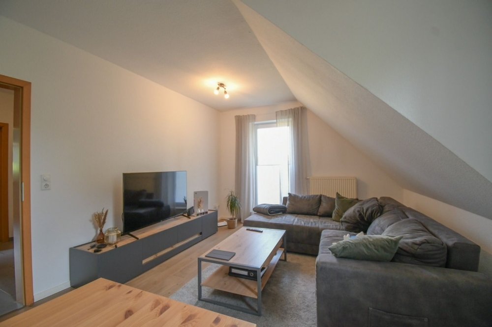 6099 - Gepflegte 2-Zimmer-Obergeschosswohnung mit Terrasse und Carport im Edewechter - Foto 2