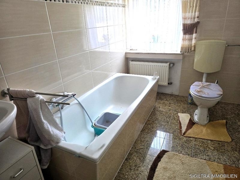 Wohnen fast wie im eigenen Haus – 140 m² auf zwei Ebenen in Berge - Foto 5