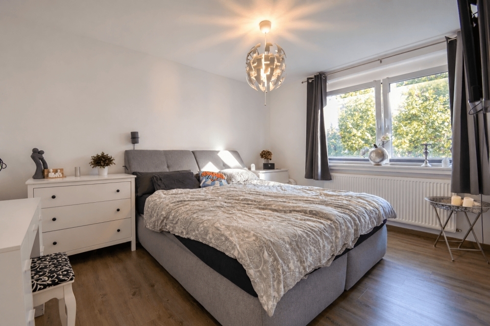 5232 - Großzügige Dachgeschosswohnung mit Dachterrasse und EBK in Edewecht/Westerscheps - Photo 5