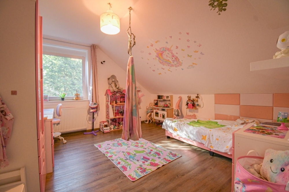 5232 - Großzügige Dachgeschosswohnung mit Dachterrasse und EBK in Edewecht/Westerscheps - Photo 4