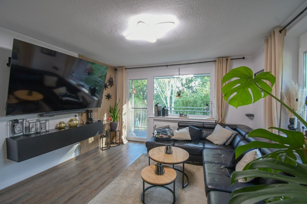 5232 - Großzügige Dachgeschosswohnung mit Dachterrasse und EBK in Edewecht/Westerscheps - Photo 2