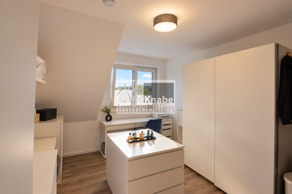 Neuwertig, modern, top Lage: Ihr neues Zuhause! - Foto 2
