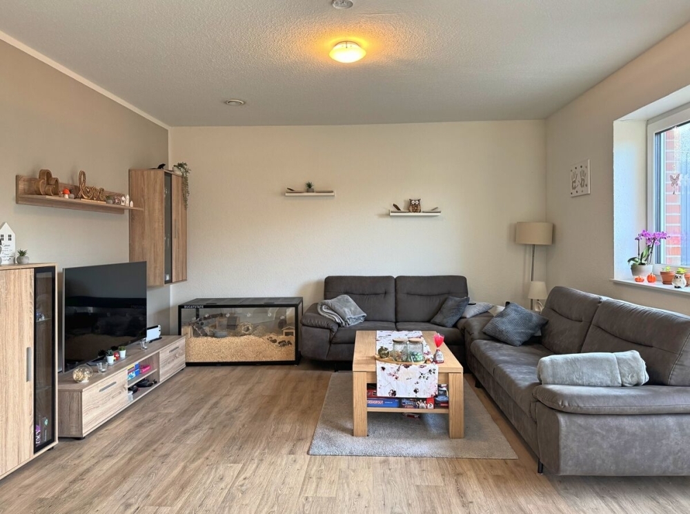 Wohnen auf einer Ebene: KfW-40+ Reihenendhaus mit Terrasse und Carport in Ostgroßefehn - Photo 1