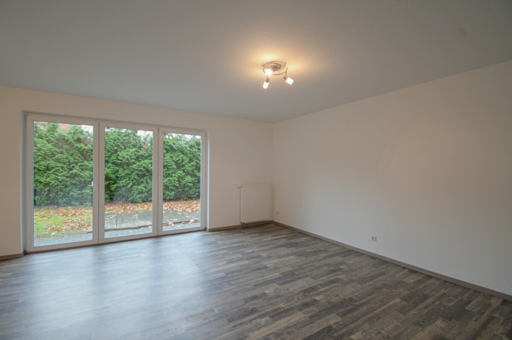 1158 - Attraktive 2-Zimmer-Erdgeschosswhg. mit Garten und EBK im Ortszentrum - Photo 3