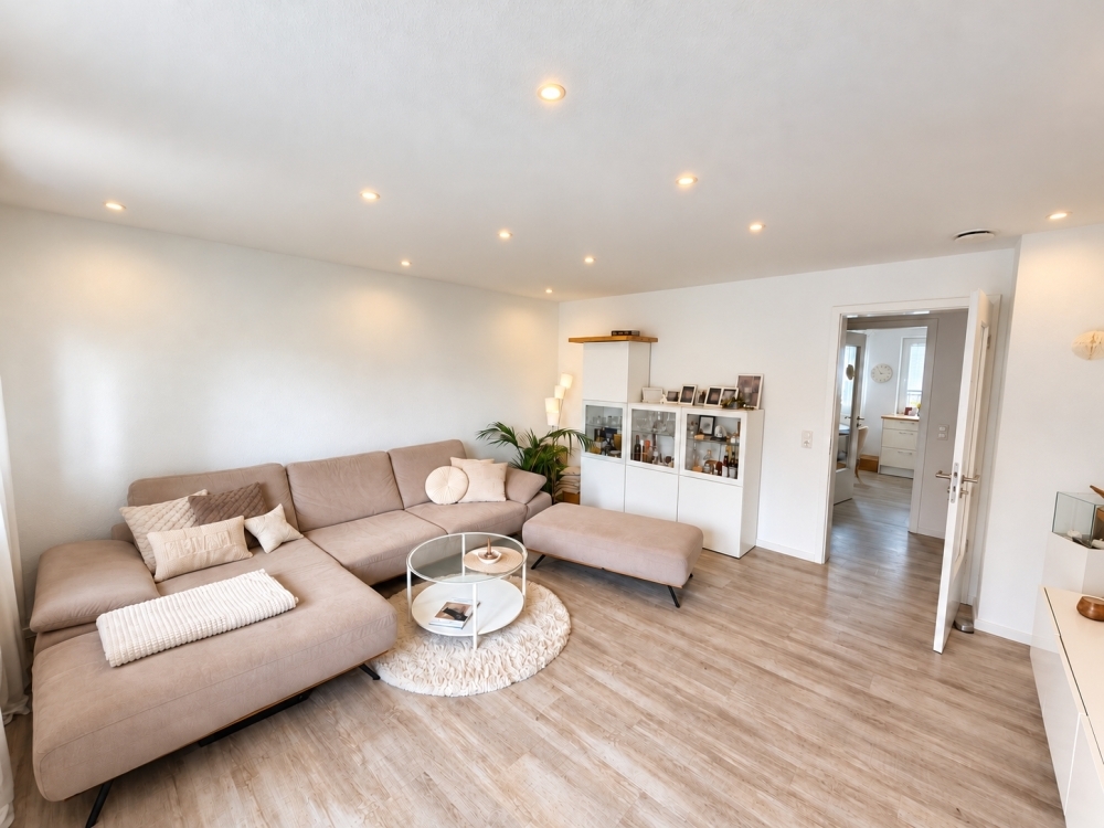 Modern und ruhig in Schortens wohnen - schöne 3 ZKB mit EBK, Dusche/Wanne, Balkon & Stellplatz - Photo 1